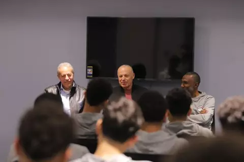 قبل المشاركة في أمم أفريقيا.. أبو ريدة والدرندلي يجتمعان بمنتخب مصر تحت 17 عامًا